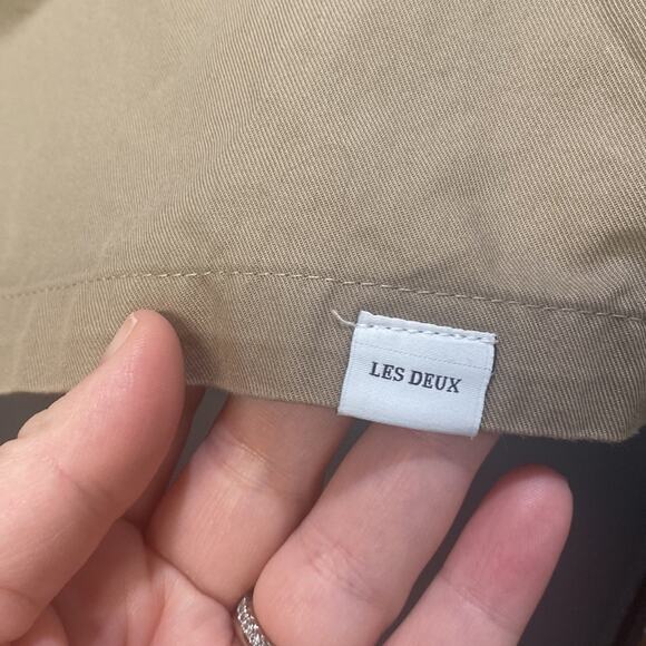 Les Deux khaki Shorts Men’s size Medium (b26.5) - Picture 6 of 8